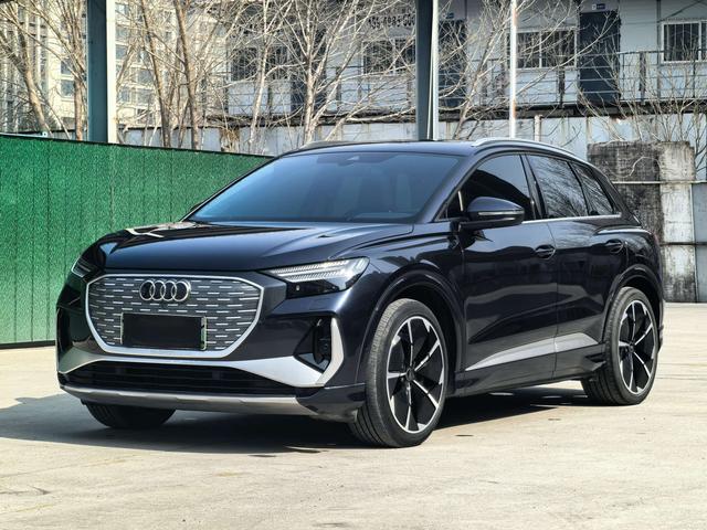 Audi Q4 e-tron 2023 50 e-tron quattro Creative – фото 1