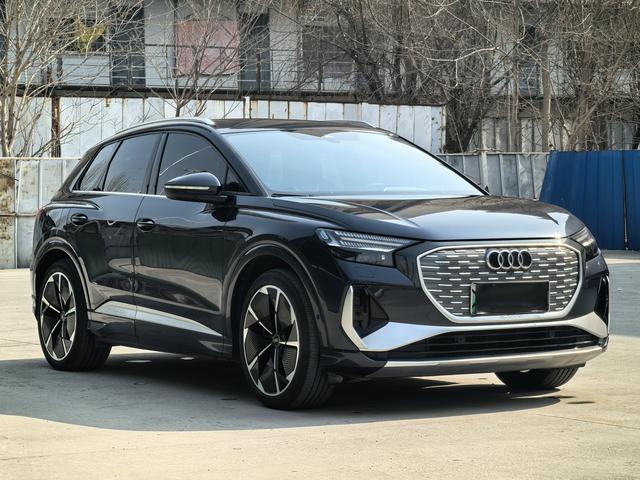 Audi Q4 e-tron 2023 50 e-tron quattro Creative – фото 3