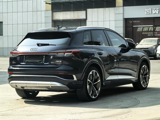 Audi Q4 e-tron 2023 50 e-tron quattro Creative – фото 9