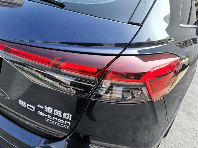 Audi Q4 e-tron 2023 50 e-tron quattro Creative – фото 18