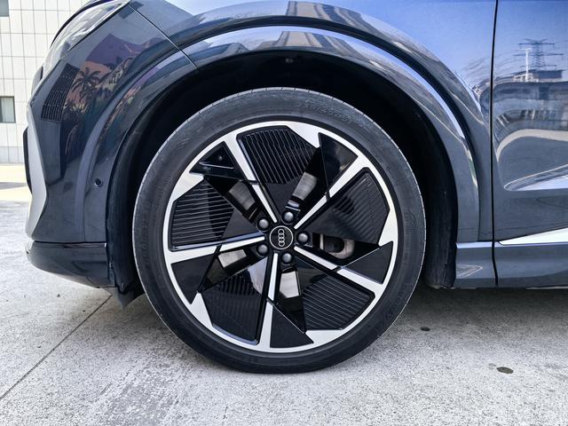 Audi Q4 e-tron 2023 50 e-tron quattro Creative – фото 19