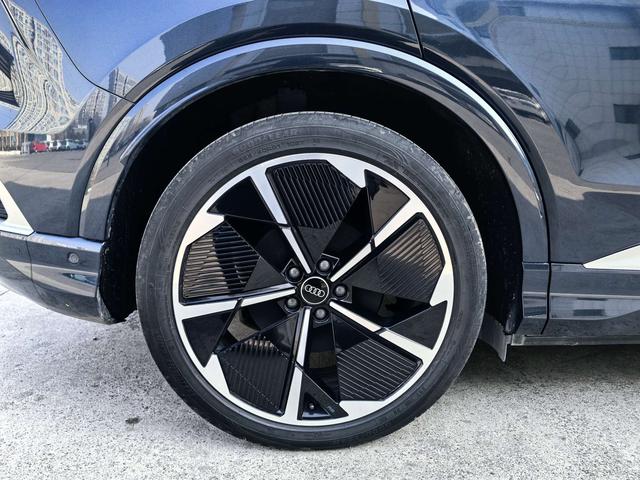 Audi Q4 e-tron 2023 50 e-tron quattro Creative – фото 20
