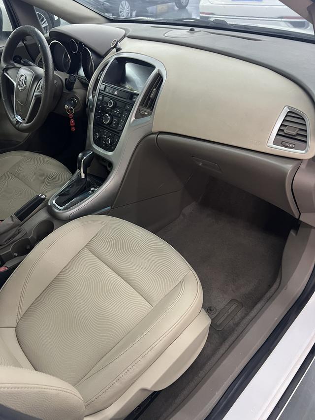 Buick Excelle 2013 GT 1.6L Automatic Fashion – фото 6