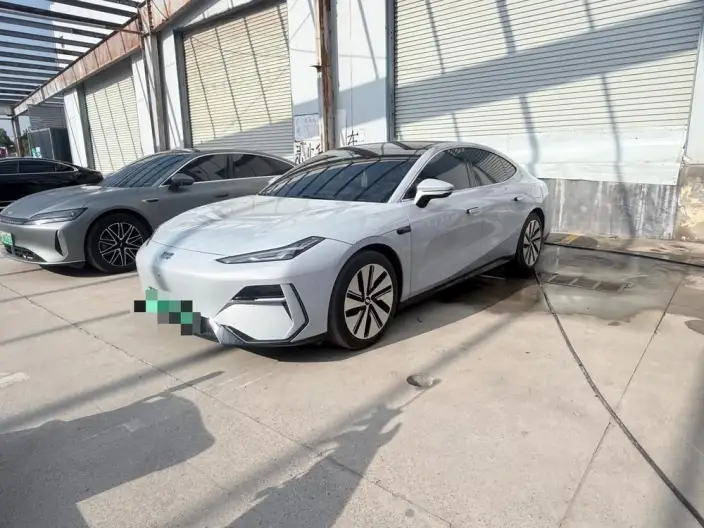 Geely Galaxy E8 2024 Model 665km Galaxy Smart Driving Edition