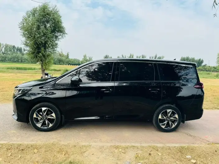 GAC Trumpchi M6 2021 Model Pro 270T Automatic Deluxe Edition