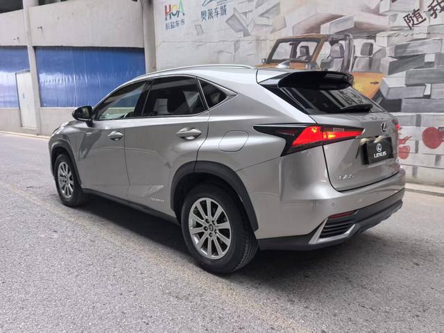 Lexus NX Модель 2018 года 300h Qian Drive Fengshang Edition Country VI – фото 5