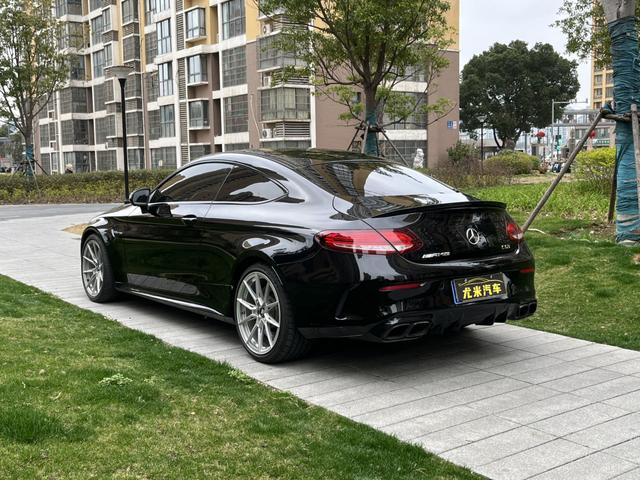 Mercedes-Benz C-Class AMG Модель 2019 года AMG C 63 Coupe – фото 7