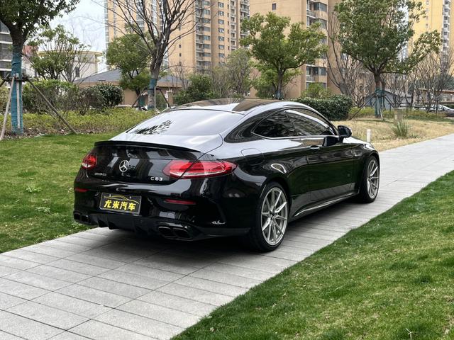 Mercedes-Benz C-Class AMG Модель 2019 года AMG C 63 Coupe – фото 9