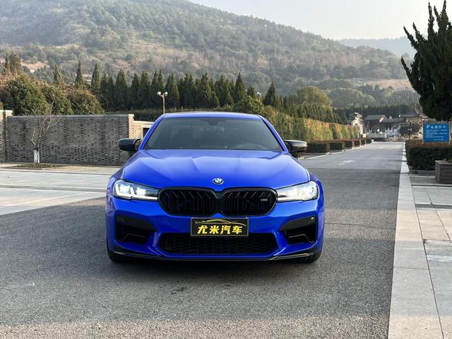 BMW M5 Модель 2018 года M5 – фото 2