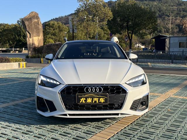 Audi A5 2023 Sportback 40 TFSI Stylish Dynamic – фото 2