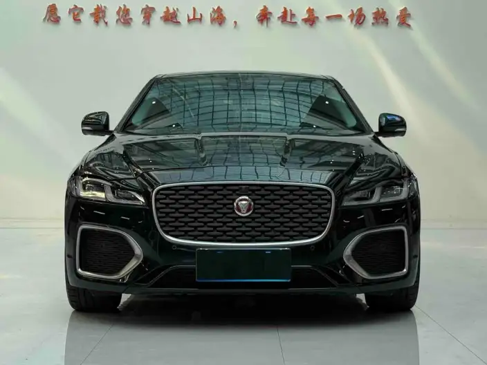 Jaguar XFL 2025 Model 2.0T P250 2WD Exclusive Deluxe Edition