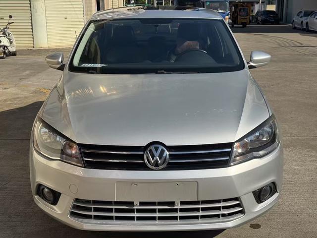 Volkswagen Jetta 2015 модификация 1.6L автоматическое Com f ort – фото 2