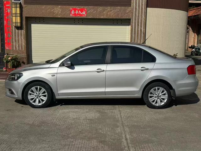 Volkswagen Jetta 2015 модификация 1.6L автоматическое Com f ort – фото 3