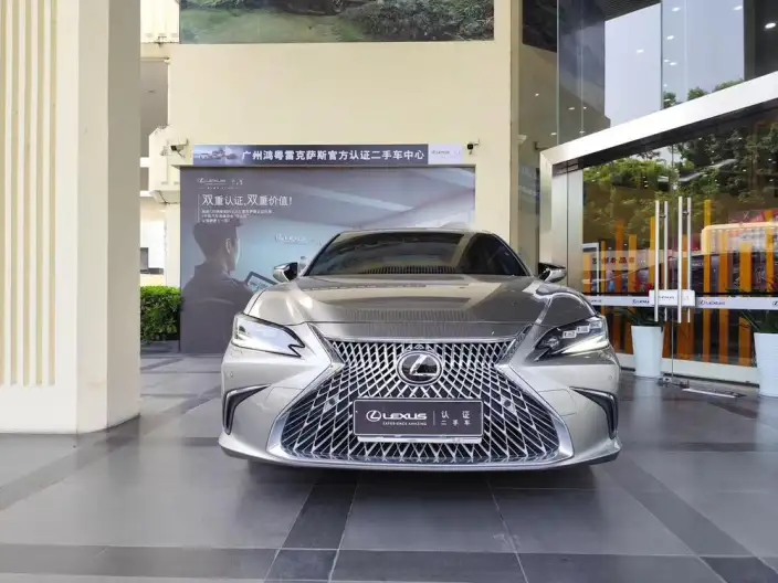 Lexus ES 2022 Model 300h Premium