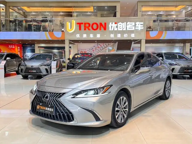Lexus ES 2022 Model 300h Superior Edition