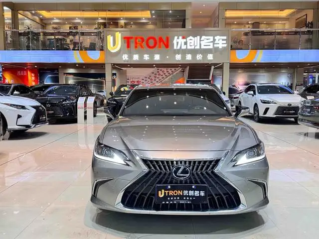 Lexus ES 2022 Model 300h Superior Edition