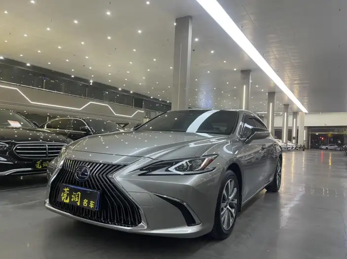 Lexus ES 2020 Model 300h Superior Edition China V