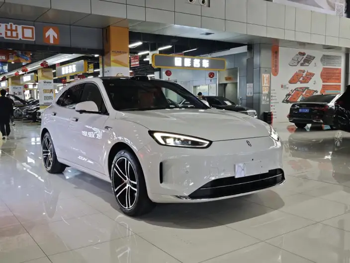 Aito M5 2025 Model Extended Range Ultra 4WD Edition