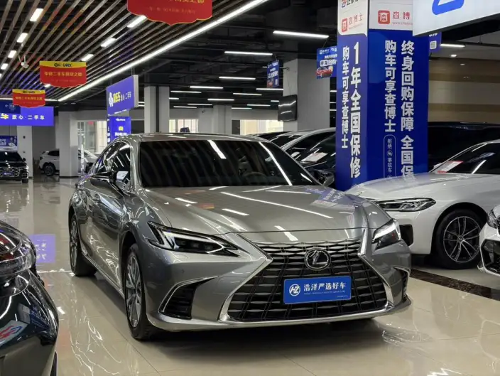 Lexus ES 2025 Model 200 Premium