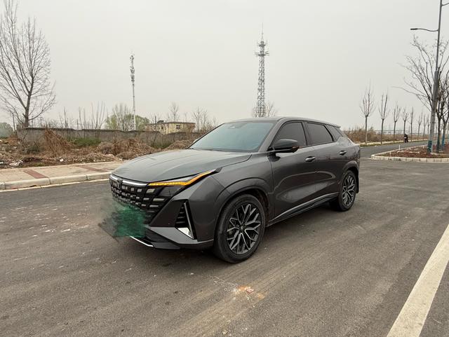Changan UNI-Z PHEV 2024 Blue Whale iDD 125KM Excellence