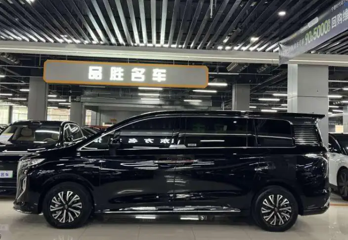 HONGQI HQ9 PHEV 2024 Model 4WD Business Edition