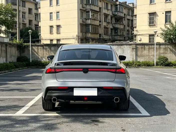 Changan UNI-V 2022 Model 1.5T Noble Model – фото 4
