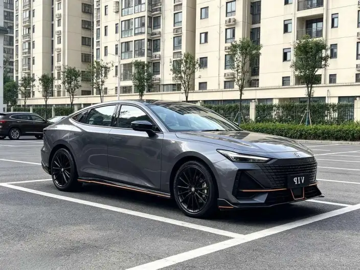 Changan UNI-V 2022 Model 1.5T Sports Edition – фото 3