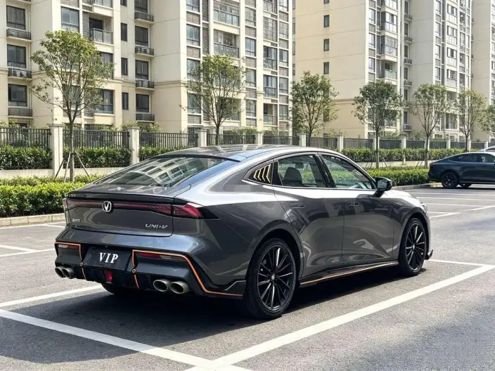 Changan UNI-V 2022 Model 1.5T Sports Edition – фото 6