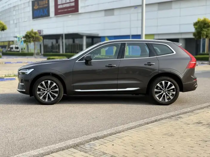 Volvo XC60 2025 Model B5 4WD Smart Range Deluxe Edition