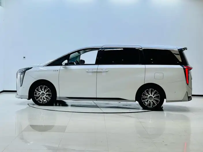 GAC Trumpchi E9 PHEV 2024 Model 2.0TM Exclusive Edition