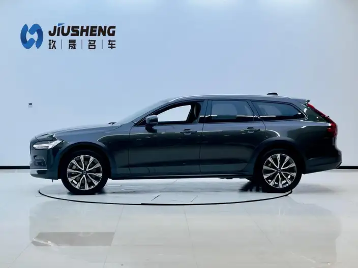 Volvo V90 2021 Model Cross Country B5 AWD Zhiyuan Edition