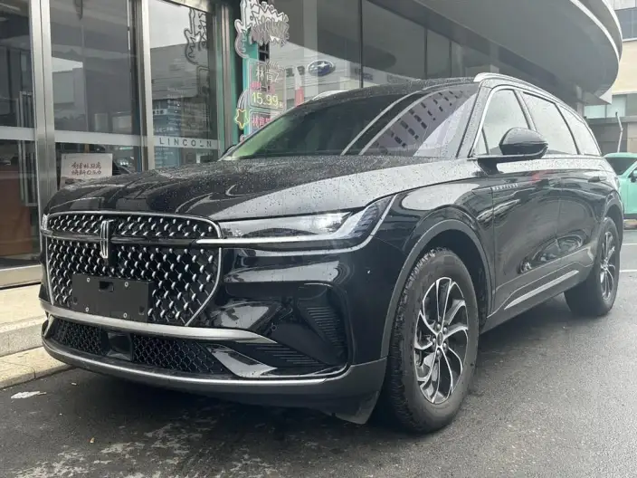 Nautilus 2025 Model 2.0T 4WD Exclusive Edition