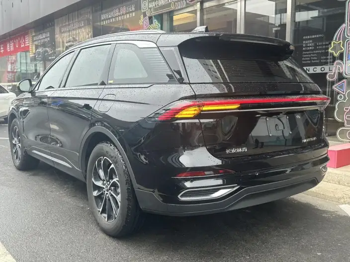 Nautilus 2025 Model 2.0T 4WD Exclusive Edition