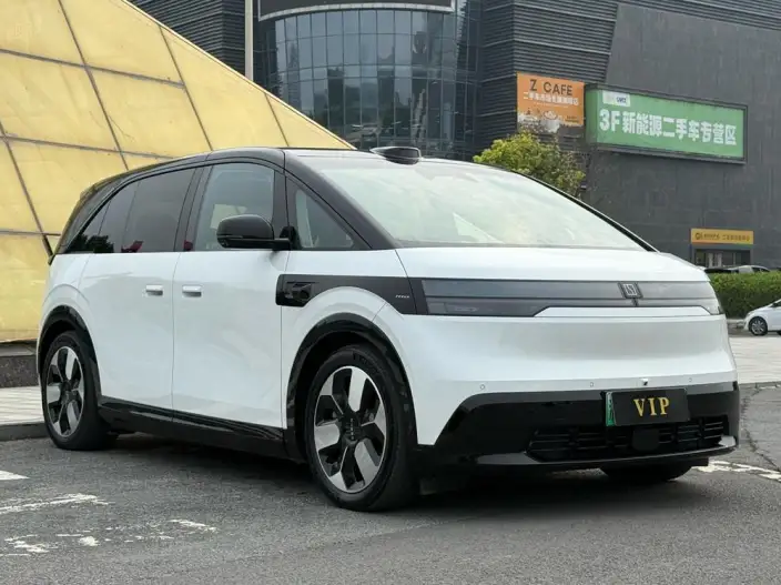 ZEEKR MIX 2025 Model 102kWh Long Battery Life Pro Smart Driving Edition