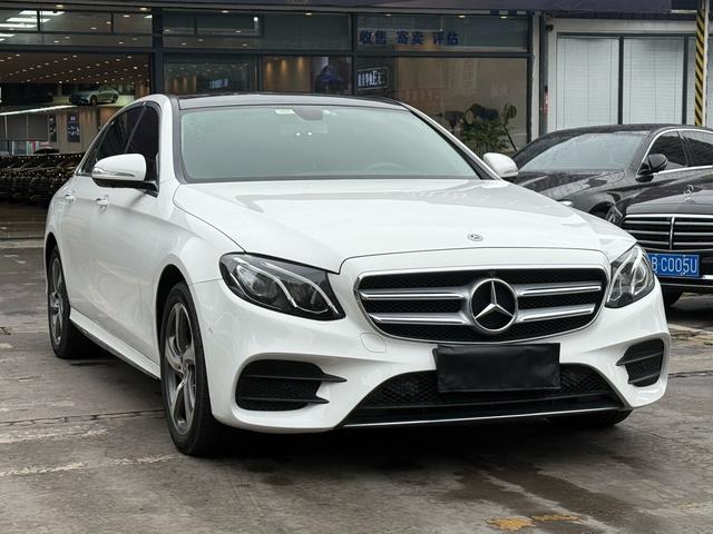 Mercedes-Benz E-Class 2019 E 260 L Sport – фото 2
