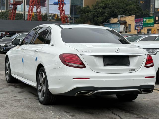 Mercedes-Benz E-Class 2019 E 260 L Sport – фото 4