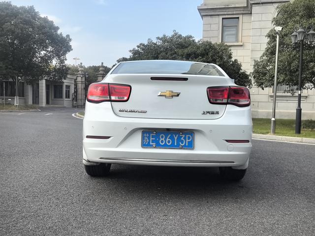Chevrolet Malibu 2017 1.5T Automatic Luxury – фото 4