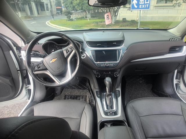 Chevrolet Malibu 2017 1.5T Automatic Luxury – фото 7