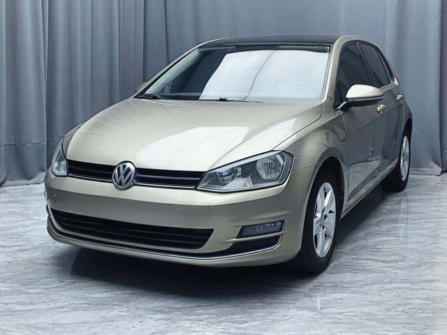 Volkswagen Golf 2016 230 TSI Automatic Comfort – фото 1