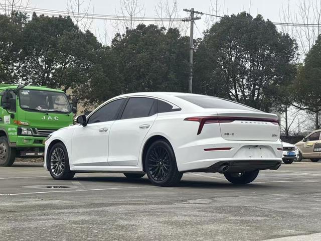 Bestune B70 2023 Third Gen 1.5T Automatic Smooth Enjoy – фото 9