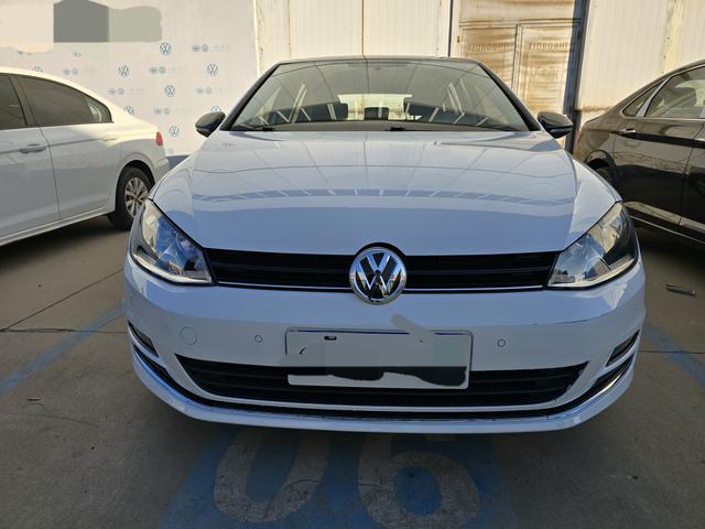 Volkswagen Golf 2017 230 TSI Automatic Comfort One Millionth Edition – фото 3