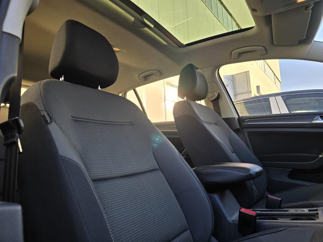 Volkswagen Golf 2017 230 TSI Automatic Comfort One Millionth Edition – фото 9