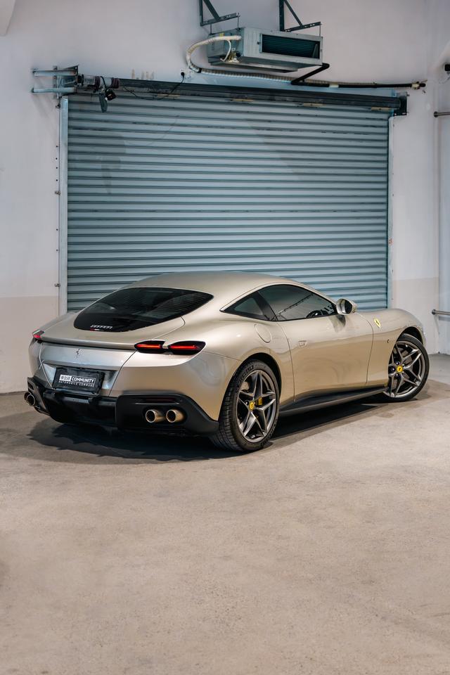 Ferrari Roma Модель 2020 года 3.9T V8