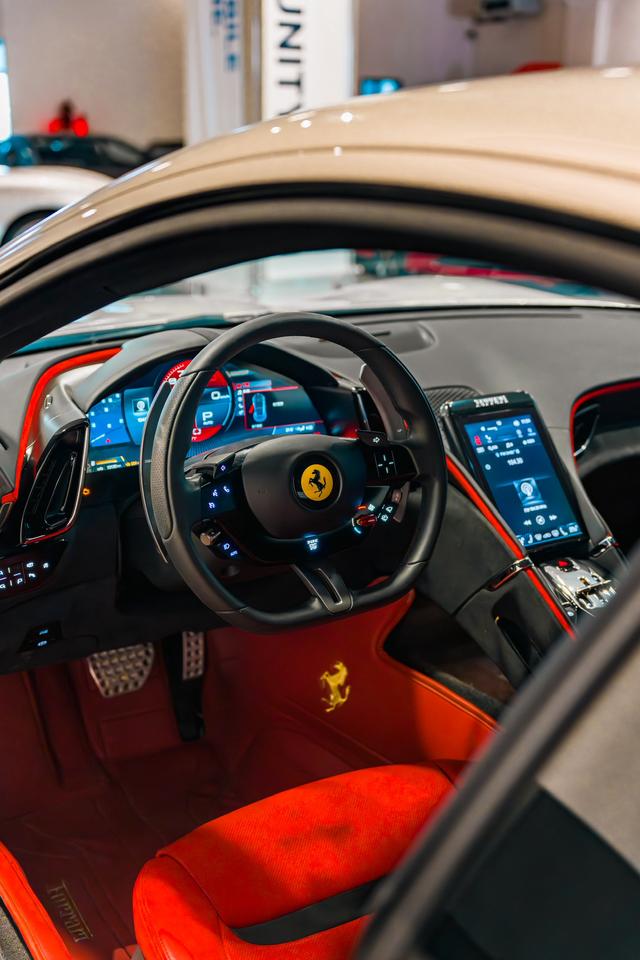 Ferrari Roma Модель 2020 года 3.9T V8 – фото 7