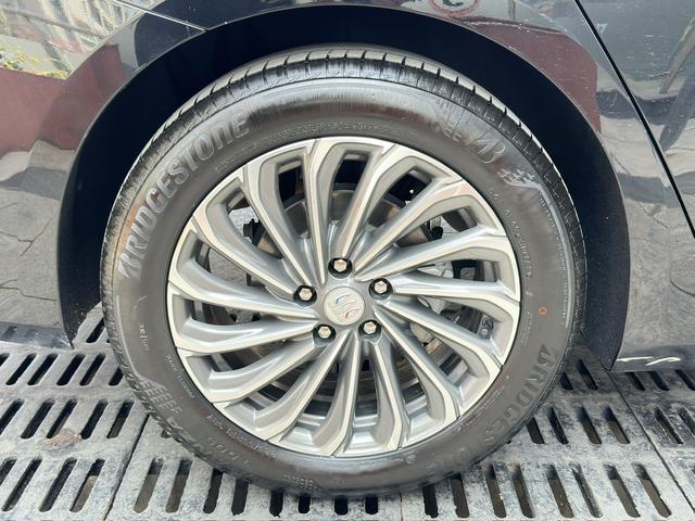 Buick LaCrosse Раздел 2023 28T автоматическое Yue Zun Edition – фото 9