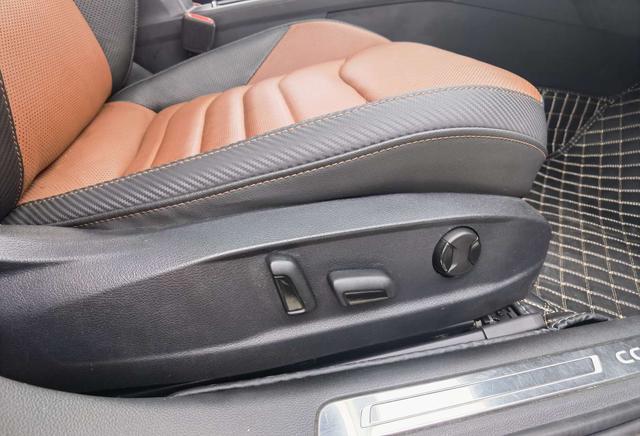 Volkswagen CC Модель 2019 года 330TSI Charm Style Edition National V – фото 18