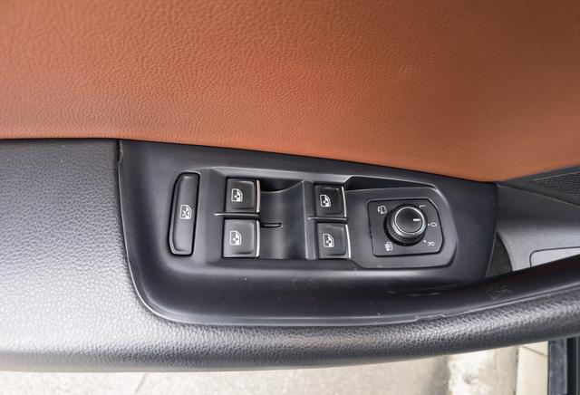 Volkswagen CC Модель 2019 года 330TSI Charm Style Edition National V – фото 19