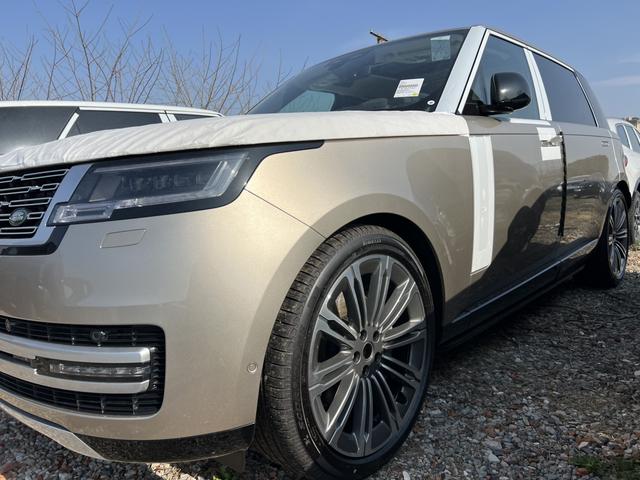 Range Rover 2026 модификация 3.0 L6 400PS AB Long axis Edition – фото 2