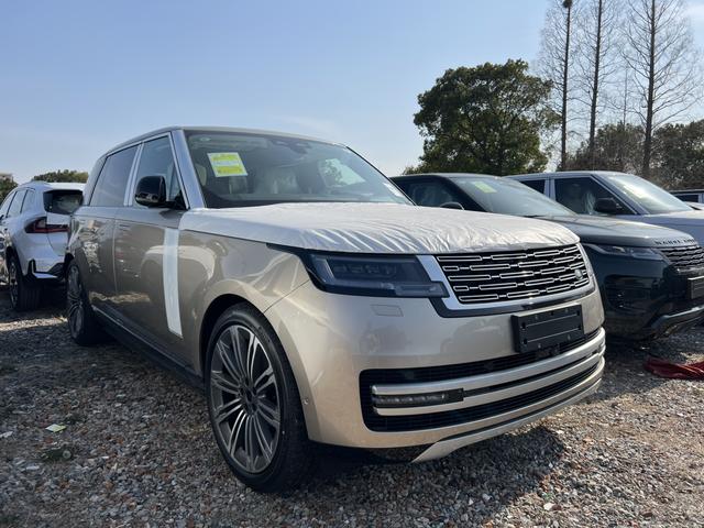 Range Rover 2026 модификация 3.0 L6 400PS AB Long axis Edition – фото 4