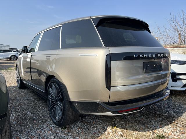Range Rover 2026 модификация 3.0 L6 400PS AB Long axis Edition – фото 8